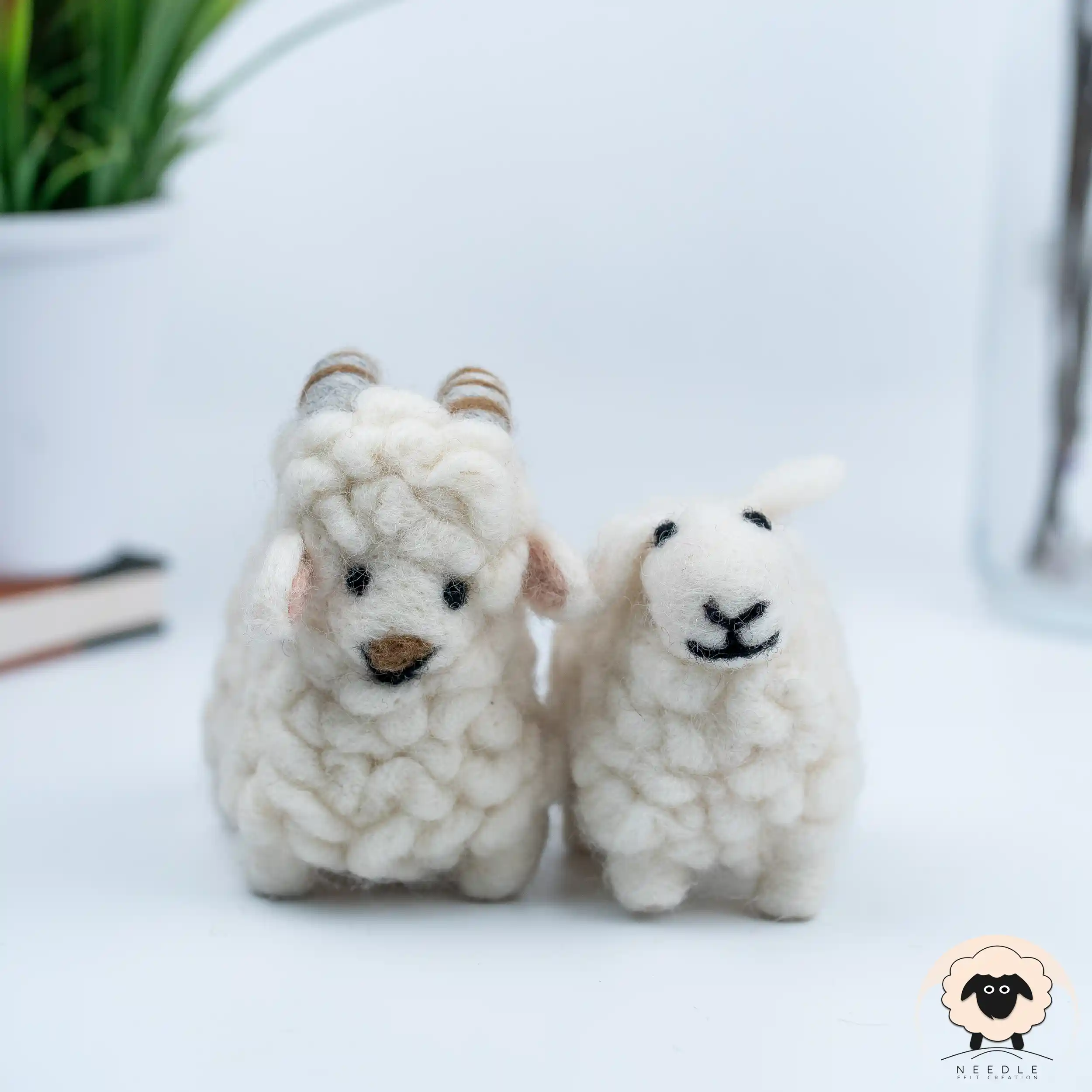 Felt_Sheep_Front Fluffy Felt Sheep Duo | Wholesale Felt Animal Figurine - Image 1