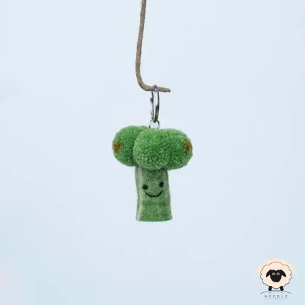 broccoli felt keychain